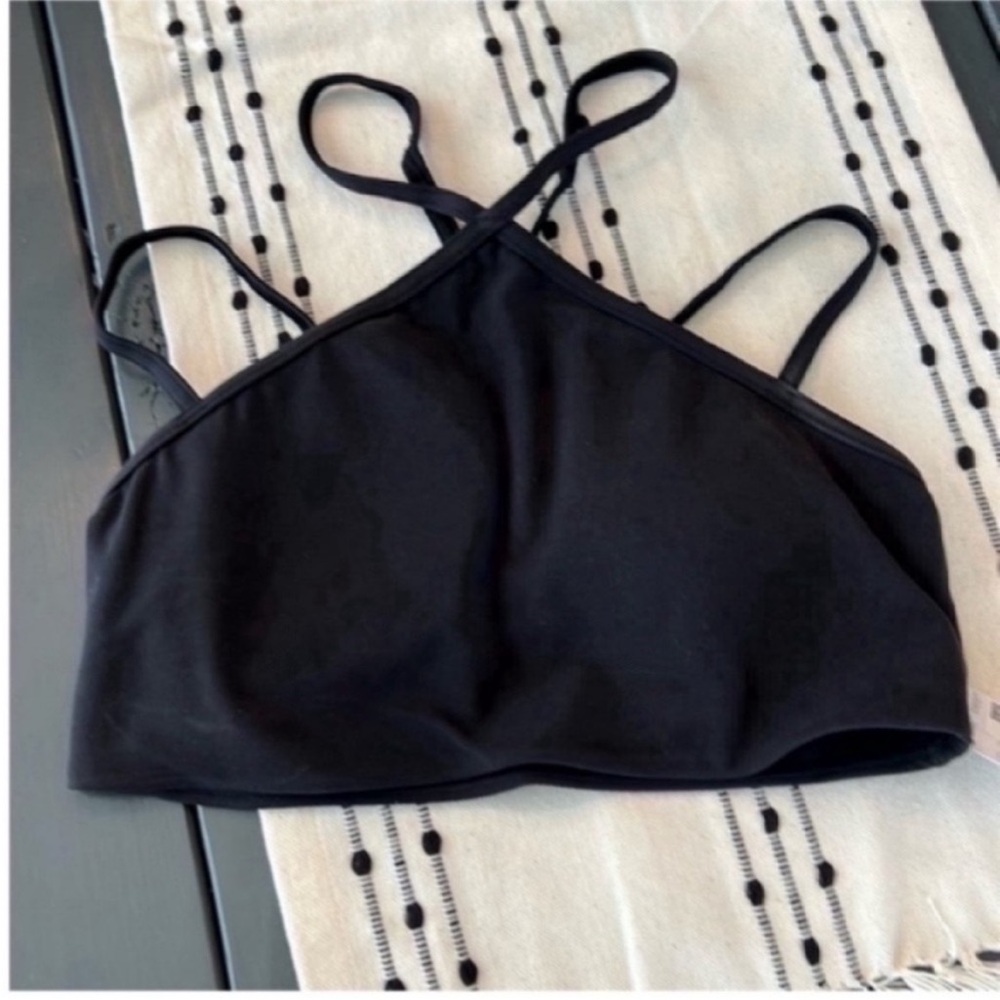 NWT Lululemon Flow Y Strappy Bra